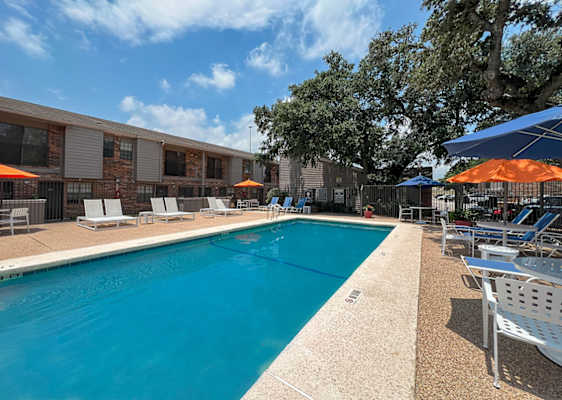 Autumn Chase Apartments property